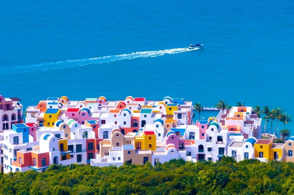 SANTO PORT: A POETIC SANTORINI VILLAGE AWAKENS ON THOM ISLAND