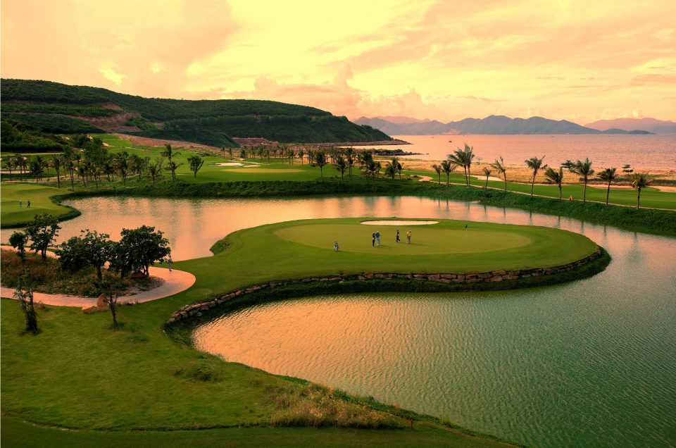 PHU QUOC GOLF EXPERIENCE: THE IDEAL DESTINATION FOR TOP-CLASS SWINGS BY THE BEACH